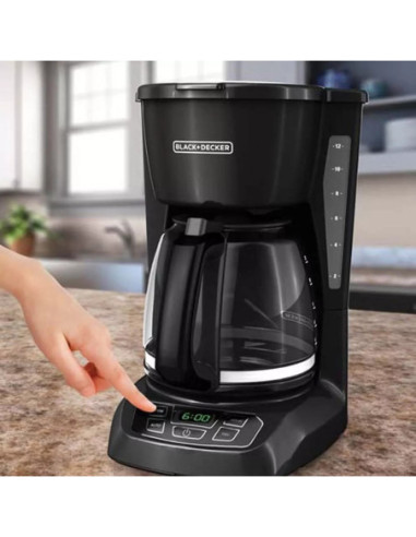 CAFETERA BLACK DECKER-12 TAZAS-DIGITAL-APAGADO AUTOMATICO-NEGRA