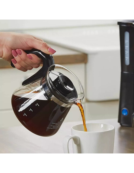 CAFETERA BLACK DECKER-5 TAZAS-FILTRO PERMANENTE-BOTON ENCENDIDO Y APAGADO-NEGRA